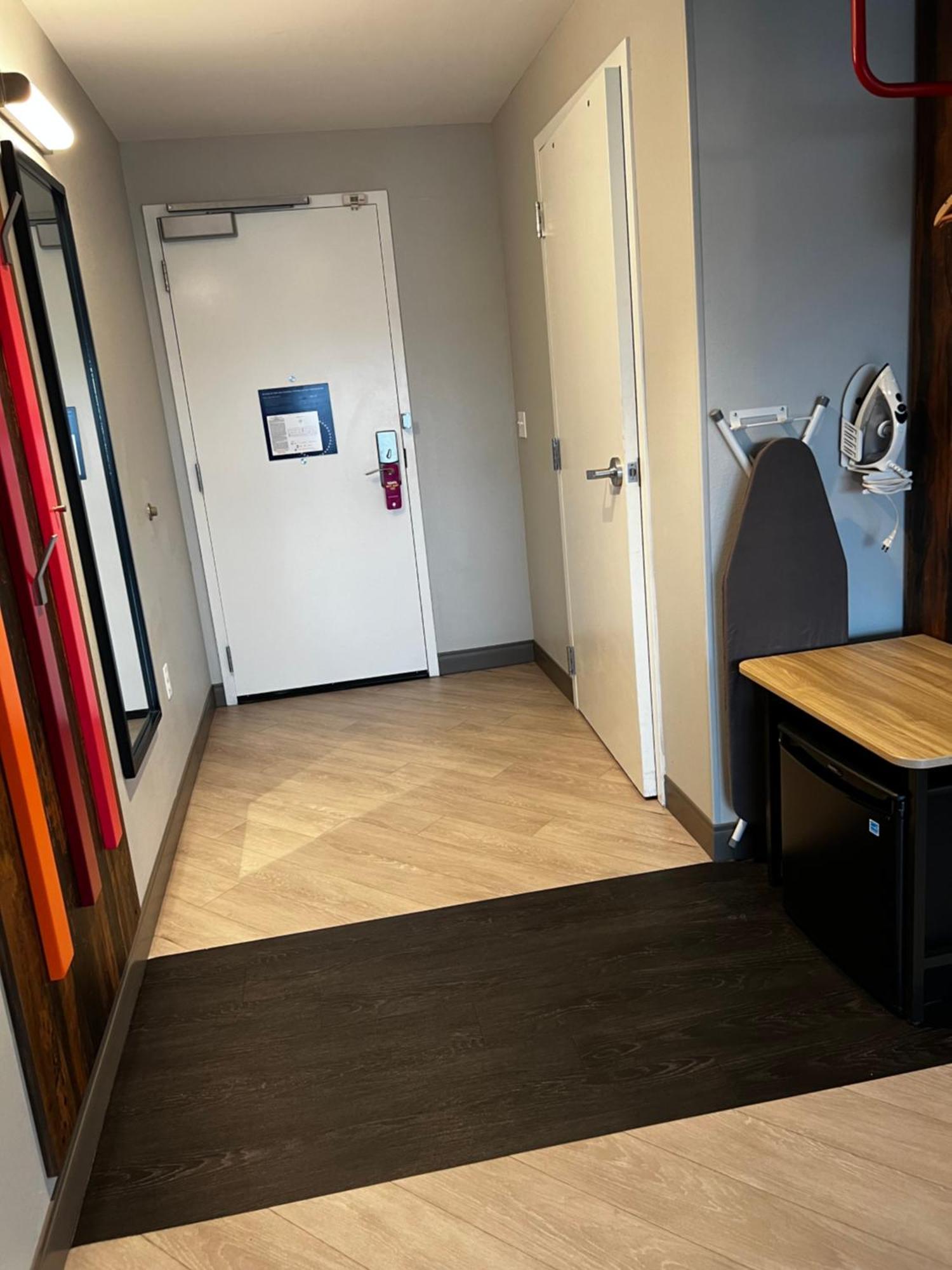 Tru By Hilton Lancaster East 3*